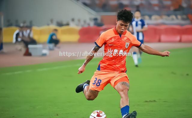 南宫娱乐-强强对话：山东鲁能对阵深圳队